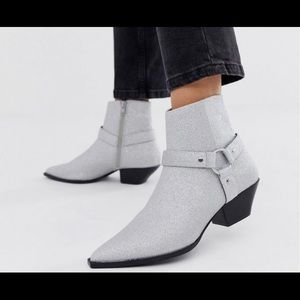 SPARKLE GLITTER BOOTS... ANKLE WESTERN SPARKLE BOOTS by ASOS  WOMENS SIZE 5